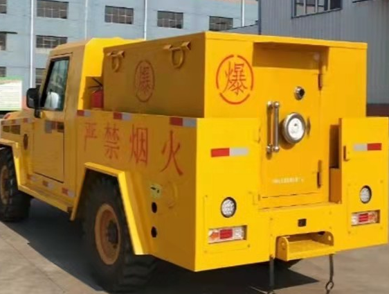 汉寿凯龙爆破器材运输车：保障爆破任务的安全运行